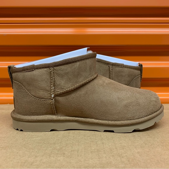 UGG Classic Ultra Mini Women’s Chestnut Boot - Picture 8 of 10
